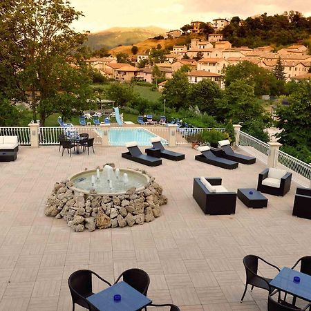 Hotel Benessere Villa Fiorita Colfiorito Eksteriør bilde