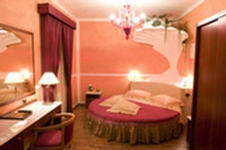 Hotel Benessere Villa Fiorita Colfiorito Eksteriør bilde