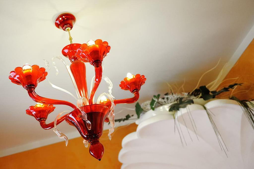 Hotel Benessere Villa Fiorita Colfiorito Eksteriør bilde