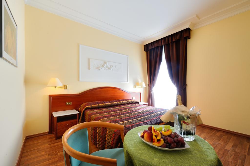 Hotel Benessere Villa Fiorita Colfiorito Eksteriør bilde