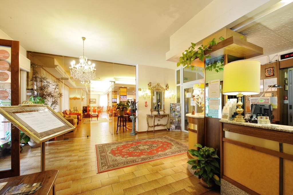 Hotel Benessere Villa Fiorita Colfiorito Eksteriør bilde