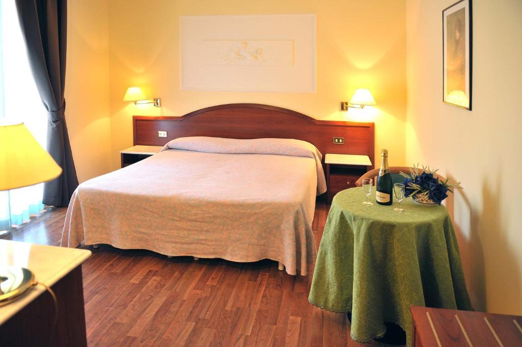 Hotel Benessere Villa Fiorita Colfiorito Eksteriør bilde